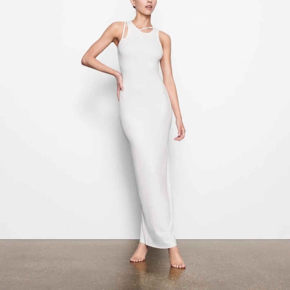 SKIMS soft lounge cut out dress - Marble